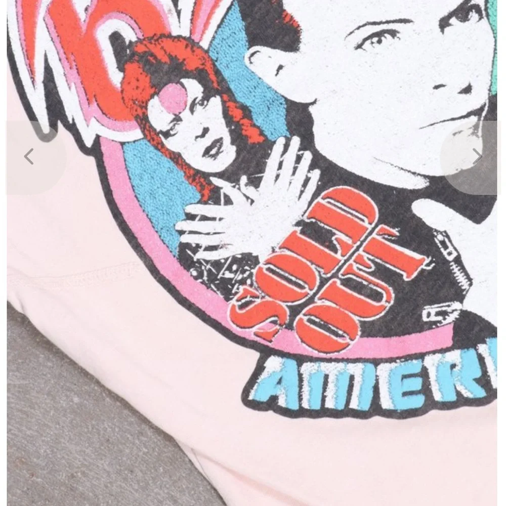 MadeWorn 70’s David Bowie American Tour ’74 Distressed Graphic Tee Shirt Size XS - Picture 8 of 9
